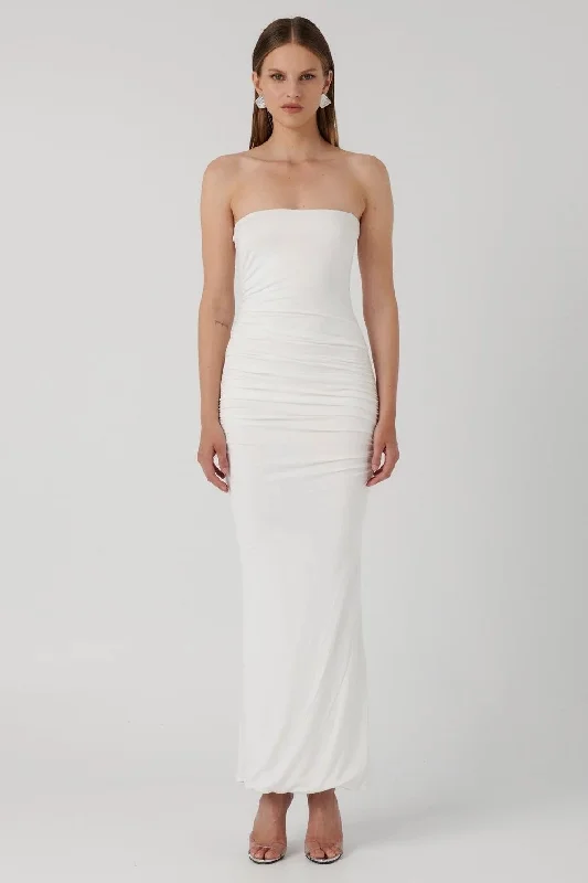 Avevia Maxi Dress - Vanilla Fashionable Off-Shoulder Maxi Dress