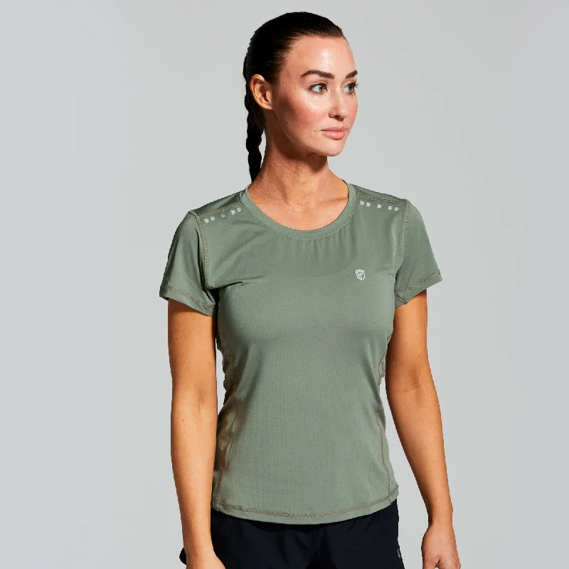 Women's Endurance Shirt (Thyme) Ribbed Striped Patterned
