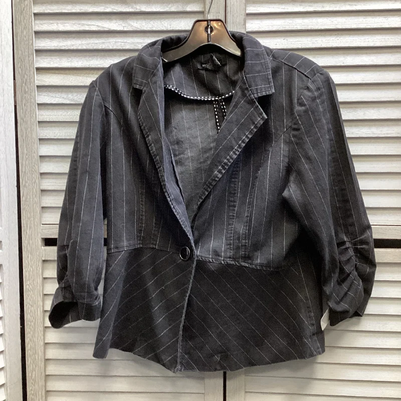 Jacket Other By Robert Louis In Grey, Size: L Welt Pockets Slit Pockets Flap Pockets Jacket Other By Robert Louis In Grey, Size: L Welt Pockets Slit Pockets Flap Pockets