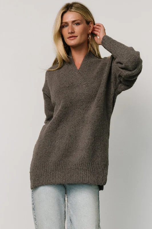 Calgary Oversized Sweater | Charcoal Graphic Sweater Embroidered Appliqued