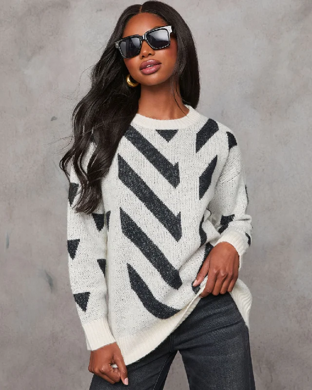 Quite Like You Abstract Chevron Print Sweater Zippered Buttoned Snapped