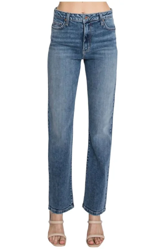 Romeo Relaxed Fit Jean In Blue Denim Trendy Wide-Legged High-Waist Jeans